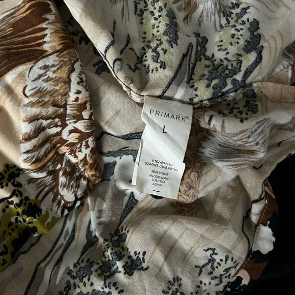 Primark • Men's Nature-Inspired Button Down Shirt - Picture 5 of 6